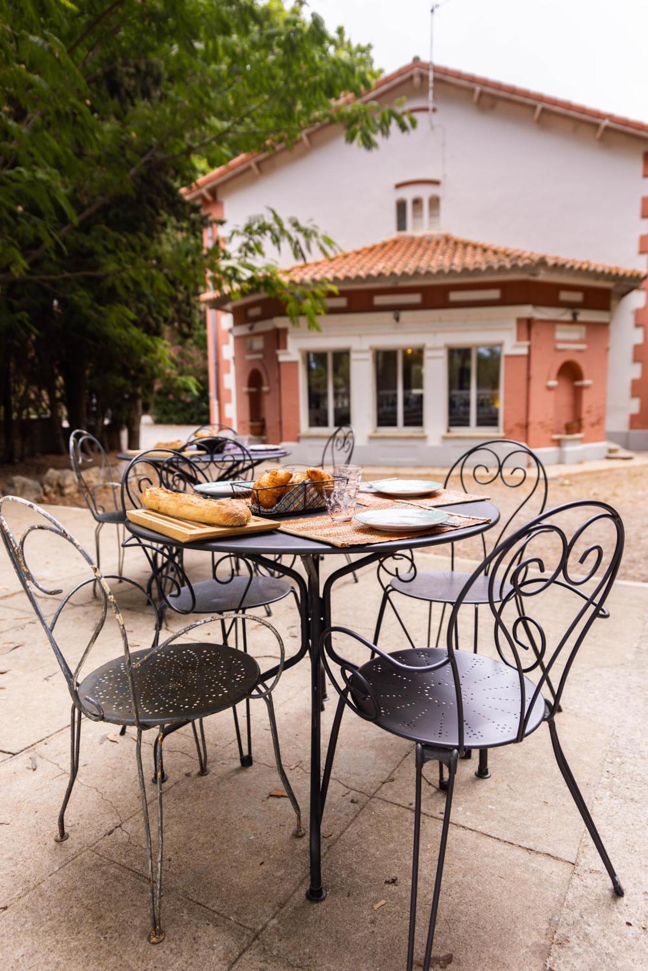 Domaine Castell De Bles Bed & Breakfast Saint-Genis-des-Fontaines Bagian luar foto